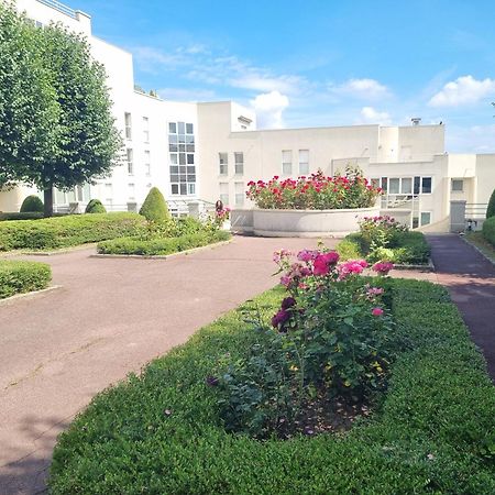 Chambre Avec Sdb Et Toilettes Privatives Rosny-sous-Bois Buitenkant foto